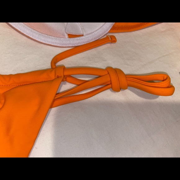 SHEIN ORANGE UNDERWIRE BIKINI π§‘ - Picture 3 of 6